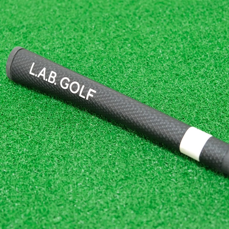 LAB GOLF BLACK OZ.1i 33" PUTTER LIE ANGLE: 69° - SHAFT: MATTE BLACK PREMIUM STEEL BLACK - GRIP : PRESS PISTOL 2 DEGREE BLACK RIGHT