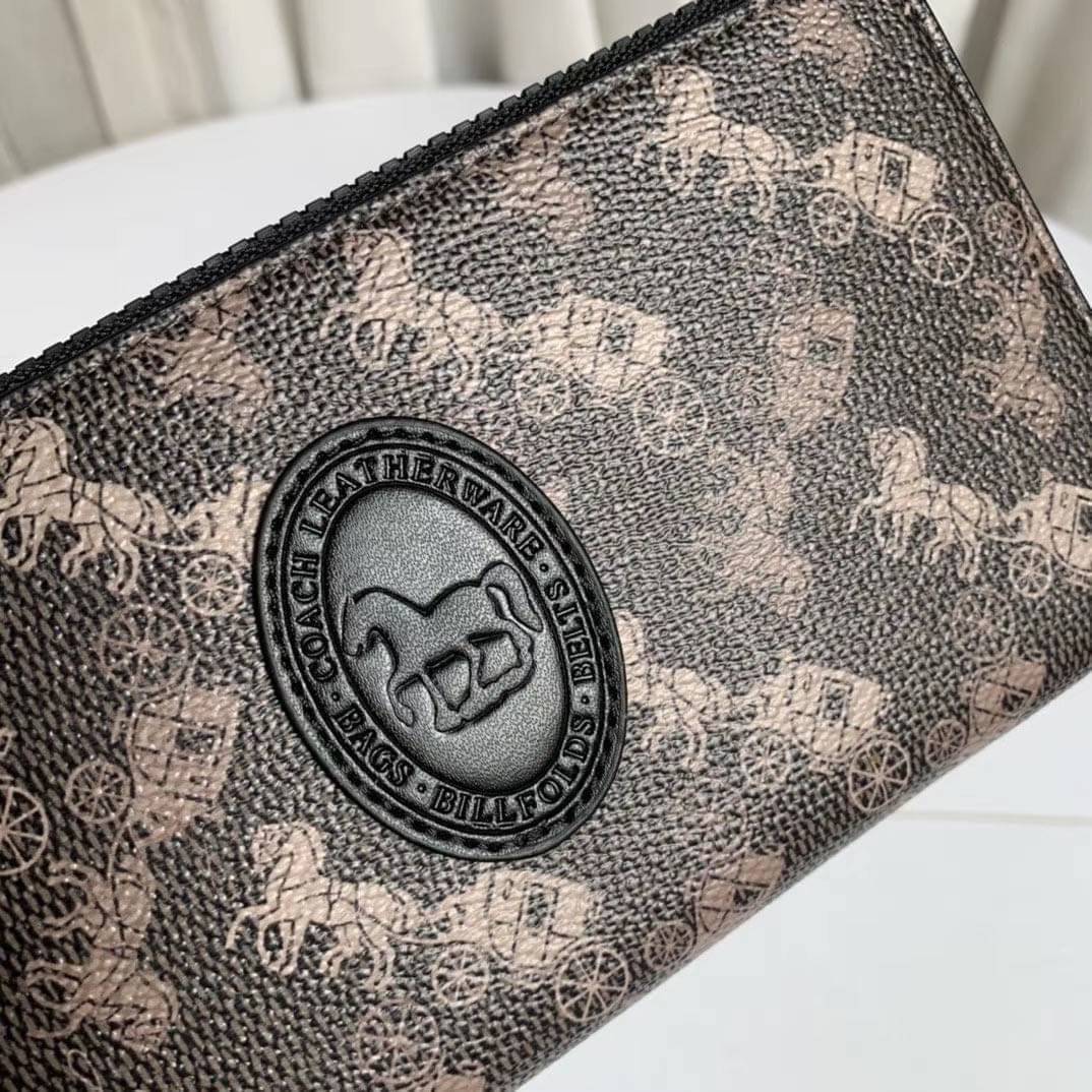 COACH Accordion Zip Wallet in Signature Coated with Leather กระเป๋าสตางค์ใบยาว เปิด-ปิดกระเป๋าด้วยซิปรอบ ด้านในมีช่องใส่บัตร ช่องใส่ธนบัตร และช่องซิปใส่เหรียญค่ะ