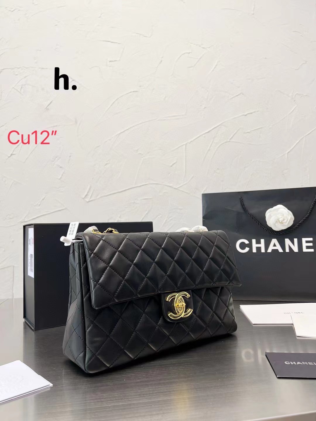 Chanel classic flap bag with chain / CHANEL BAG พร้อมส่ง กระเป๋าสะพายสุดหรู สวยดูแพง รูปทรงคลาสสิค สายสะพายโซ่ในตัว **รอบนี้จัดราคาพิเศษสุดคุ้ม งานสวยเกินราคาค่ะ