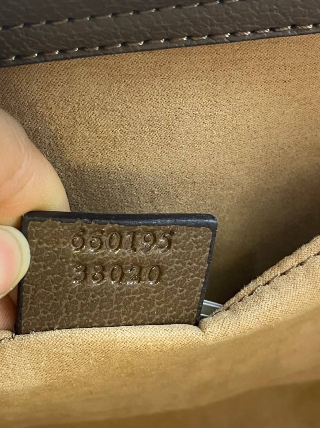 หนังแท้ Gucci Diana jumbo GG small tote bag 27cm พร้อมส่งที่ไทย Brown Camel and ebony jumbo GG canvas ภาพสินค้าถ่ายจากงานขายจริง ใช้งานต่างประเทศได้ค่ะ