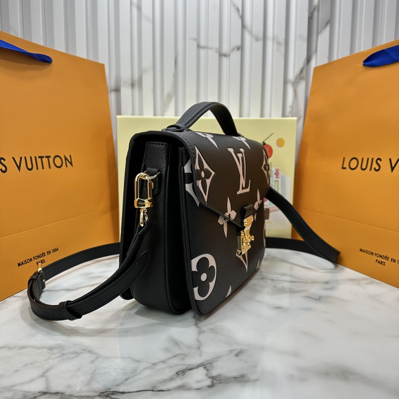 ORI หนังแท้ | LV Pochette Metis Monogram Empreinte leather กระเป๋าสะพาย อีกหนึ่งผลงานเด่นประจำฤดูกาล Spring 2021