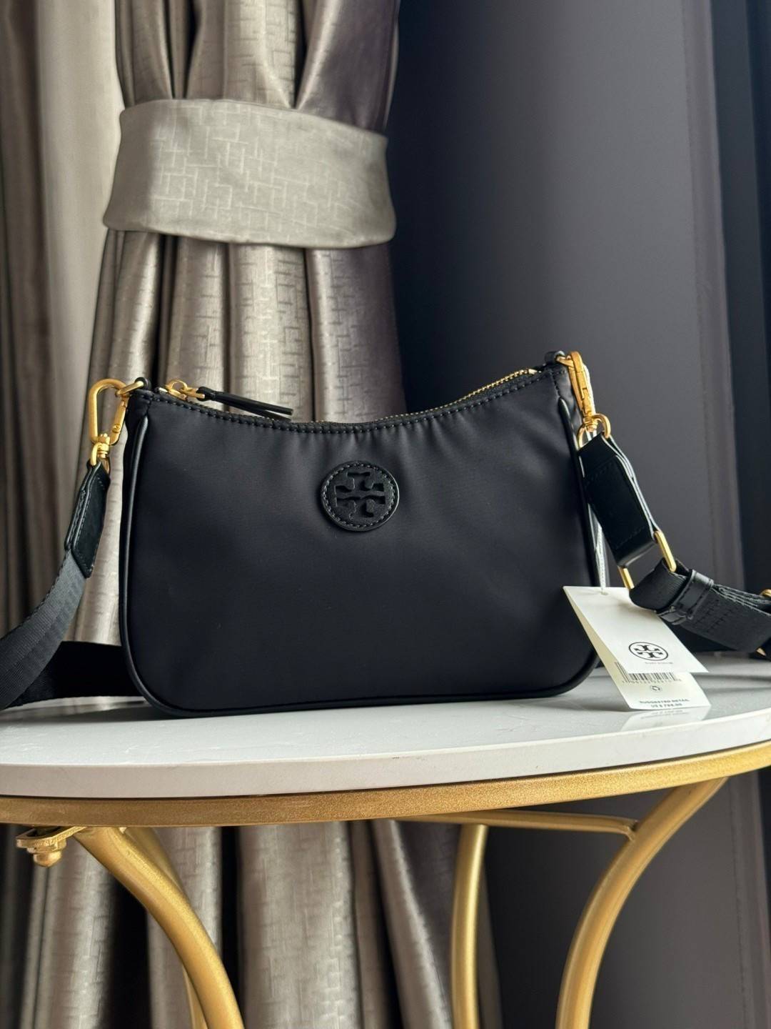Tory Burch Nylon Web Mini Hobo Bag กระเป๋าสะพายดีไซน์เรียบง่าย น้ำหนักเบา เกรดออริ สลับแท้ 1:1 ใช้งานต่างประเทศได้