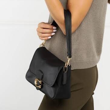 COACH SOFT TABBY SHOULDER BAG (C4823//C5261) กระเป๋าถือ กระเป๋าสะพาย ที่ใครๆก็เข้าถึงได้ หรูหรา คลาสสิค ลุคเรียบร้อย แต่ความสวยไม่น้อย! ดาเมจความลุคผู้ดีรุนแรงมาก!!เกินต้าน!!// วัสดุหนังแท้ทั้งใบ หนังเรียบ หนังนิ่มมากๆ อยู่ทรงสวยมากๆด้วย// ด้านในโล่งกว้าง