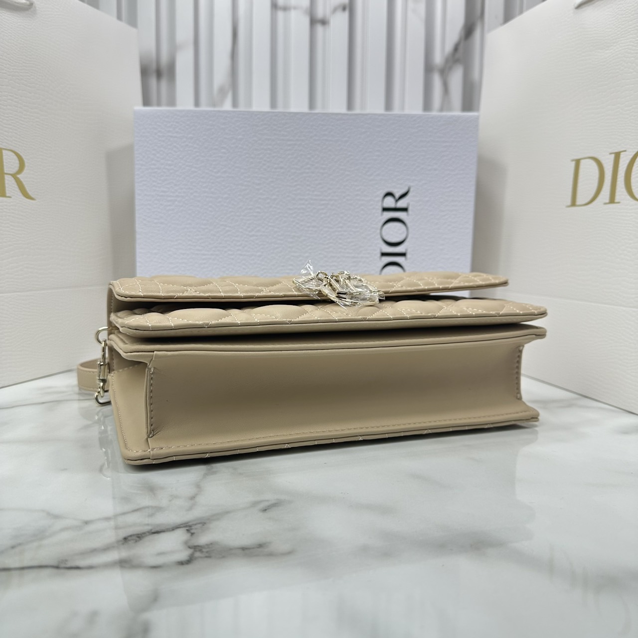 ORI หนังแท้ | My Dior Top Handle / Dior Clutch Bag กระเป๋าสะพายทรงคลัชทันสมัย หรูหราสง่างาม จะถือหรือสะพายก็ดูดีมีระดับ