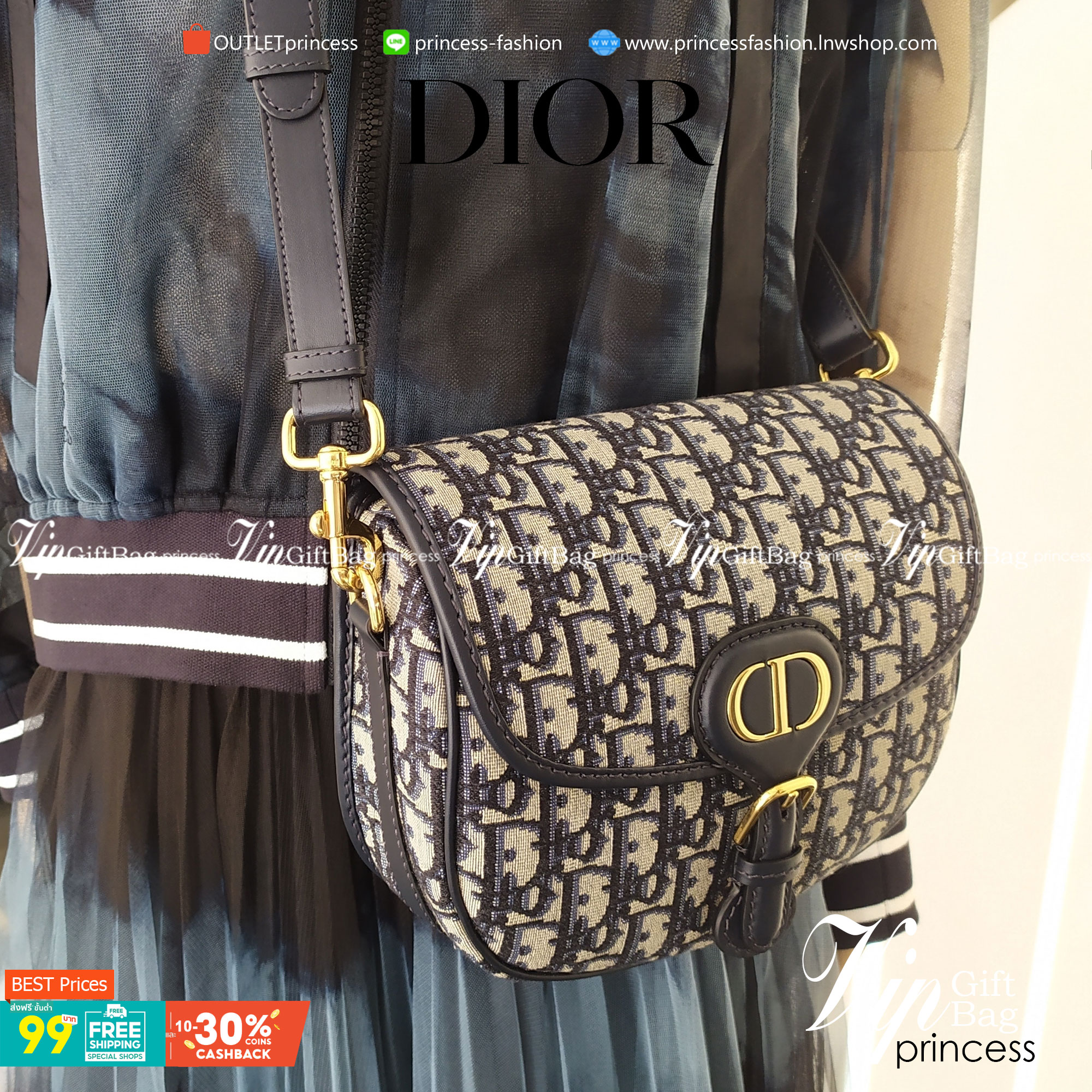 VIP GIFT CHRISTIAN DIOR MEDIUM DIOR BOBBY BAG เรียบหรู ดูดี ก็ต้องไอเท็มนี้ไม่อยากให้พลาด!! สะพายหนังสุดคลาสสิก สวยหรูดูแพงมากๆ สวยเลิศ ใบจริงน่าใช้เกินเบอร์มากจริงๆ งานเลิศๆในราคาสุดคุ้มสาวๆ must have จ้า!! ภาพถ่ายจากสินค้าจริง! สวยมาก พร้อมส่งที่ไทยราคา