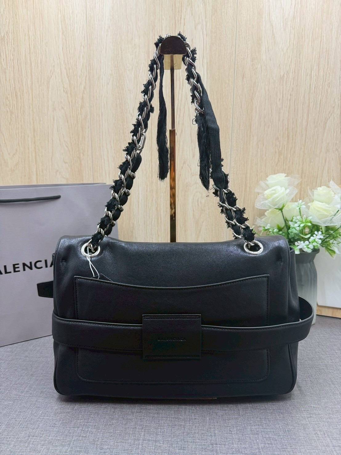 ORI หนังแท้ | Balenciaga Modu Shoulder Leather Bag / Modu Tote Bag 30cm กระเป๋าสะพายทรงโท้ท ดีไซน์ใหม่สวยเก๋ตามแบบฉบับแบรนด์