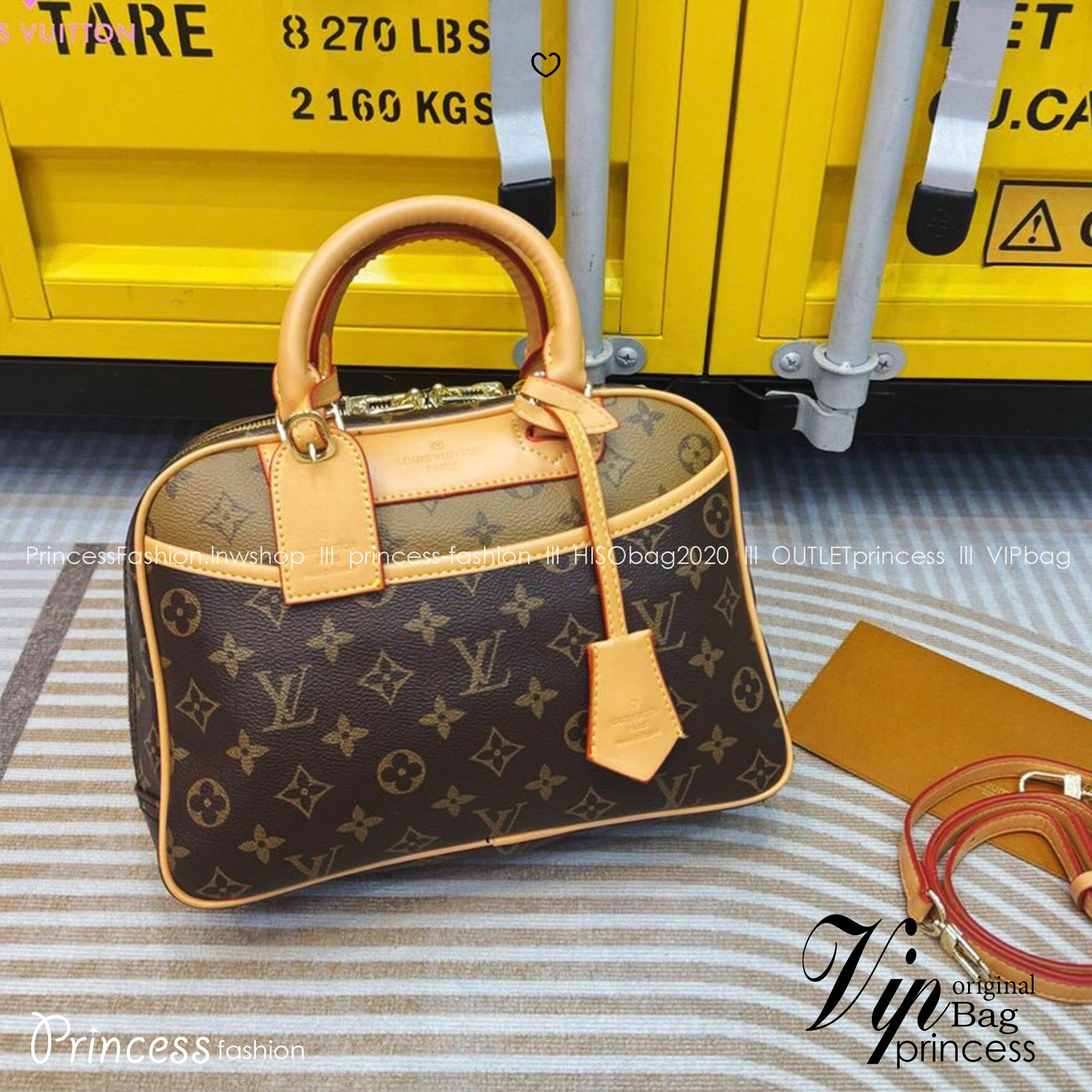 LV Monogram Trouville Handbag กระเป๋าสะพายดีไซน์คลาสสิควินเทจ รูปทรงใช้งานง่ายสะดวกคล่องตัว เรียบง่าย หรู ดูผู้ดี ปากกระเป๋ามีซิปเปิดปิด ภายในโล่งกว้าง พร้อมเสิร์ฟให้ในราคาน่ารักๆ