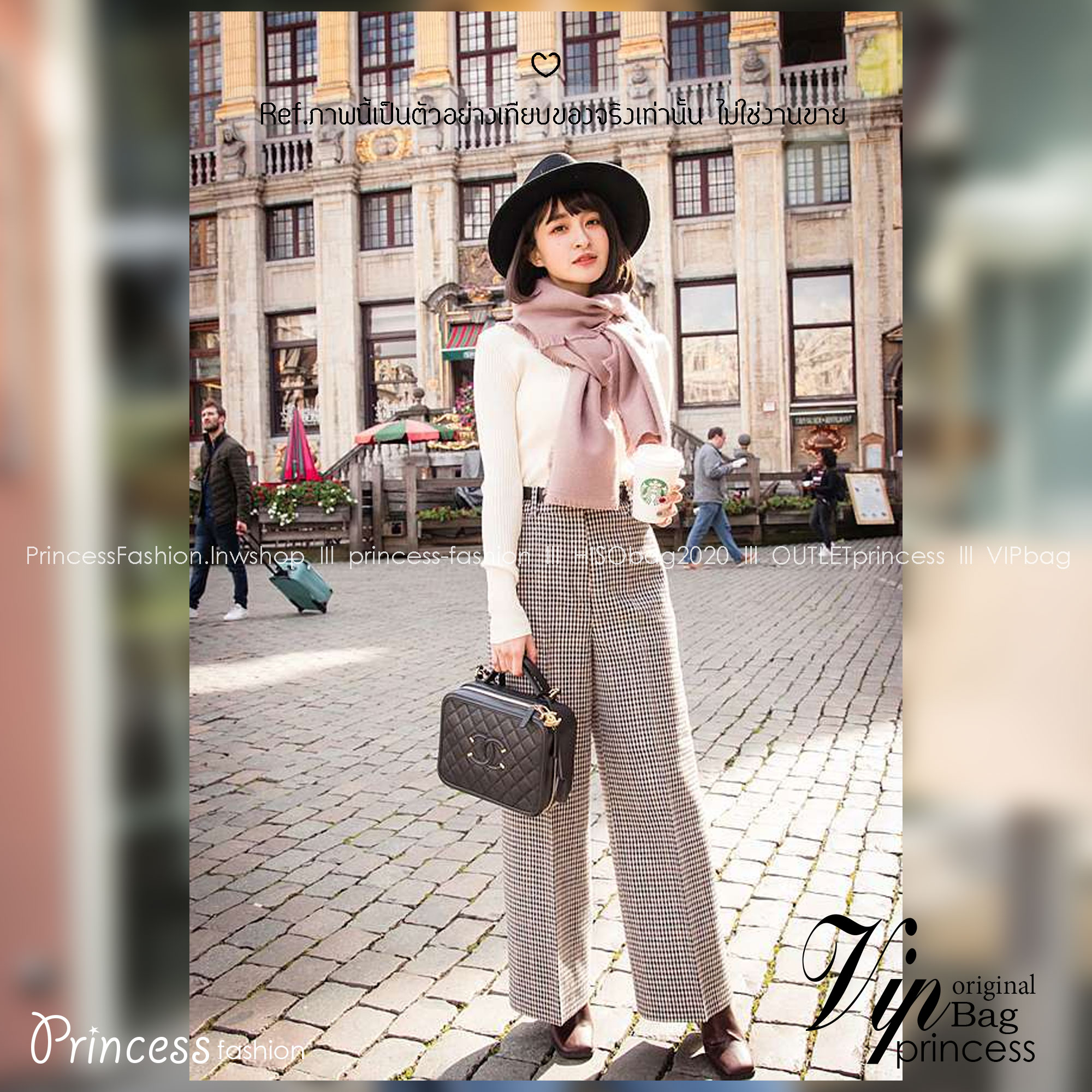 Chanel CC Filigree Vanity Case งานตามหาเข้าแล้วน้า พร้อมส่งมีจำนวนจำกัดนะคะ กระเป๋าสะพายทรงกล่องรุ่นยอดนิยม นอกจากความคลาสสิคของรูปทรง ตัวอะไหล่ก็ยังปรับเพิ่มดีเทลความหรูดูแพง