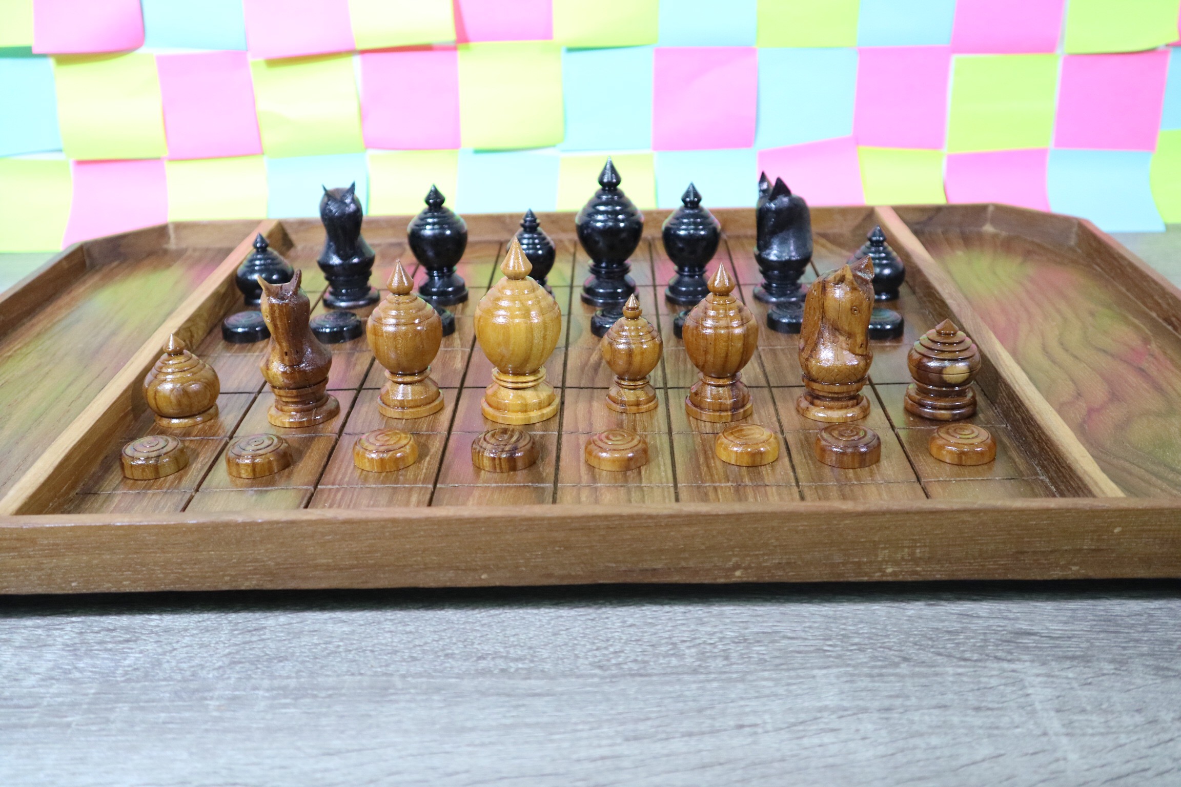 ชุดหมากรุกไทยไม้กระดาน5x5ซม.พร้อมตัวหมากชุดพยุหคีรี