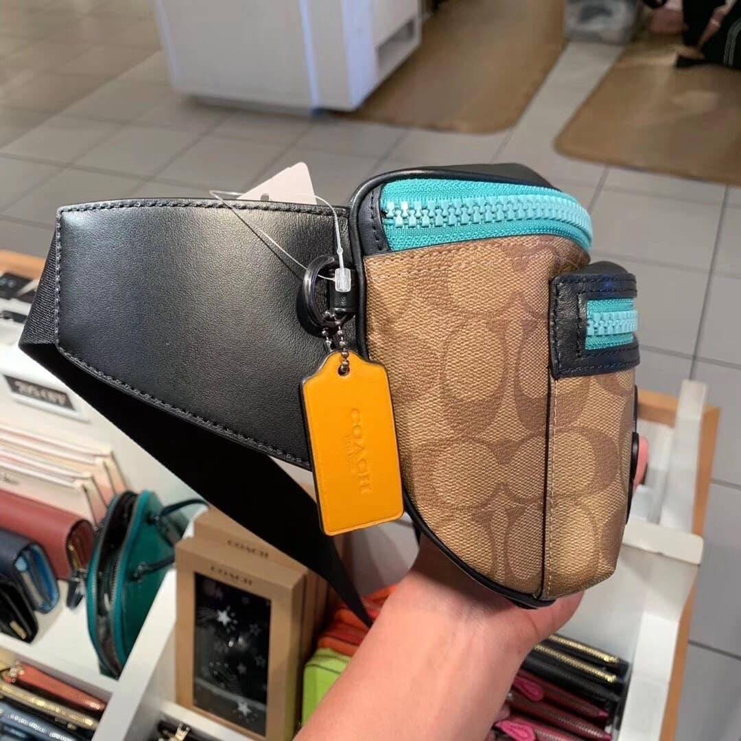 COACH F72931 TERRAIN BELT BAG IN SIGNATURE CANVAS กระเป๋าคาดอกสุดเท่ ขนาดพอเหมาะ ใช้แล้วเท่สุดๆไปเลย ภายในกว้าง เปิดปิดด้วยซิป