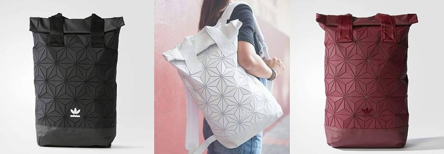 Adidas 3D Roll Top Backpack กระเป๋าเป้ Unisex ดีไซน์สุดฮิตสไตล์ ISSEY MIYAKE ใช้ได้ทั้งชายและหญิง เปิดปิดแบบ Roll Top ด้านหน้ามีโลโก้ ด้านหลังมี1ช่องซิป หัวซิปตีแบรนด์2ฝั่งตามคอลเลคชั่นY2018สวยดูดีใบใหญ่กำลังดีน้ำหนักเบา ภายในกว้างและจุ มีโลโก้ ช่องซิปช่อ