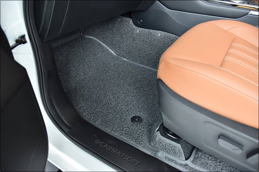 พรมดักฝุ่นไวนิลรีดขอบ ISUZU MU-X 2021 พรมดักฝุ่นในรถ สีเทา+เเผ่นท้ายเเถว3