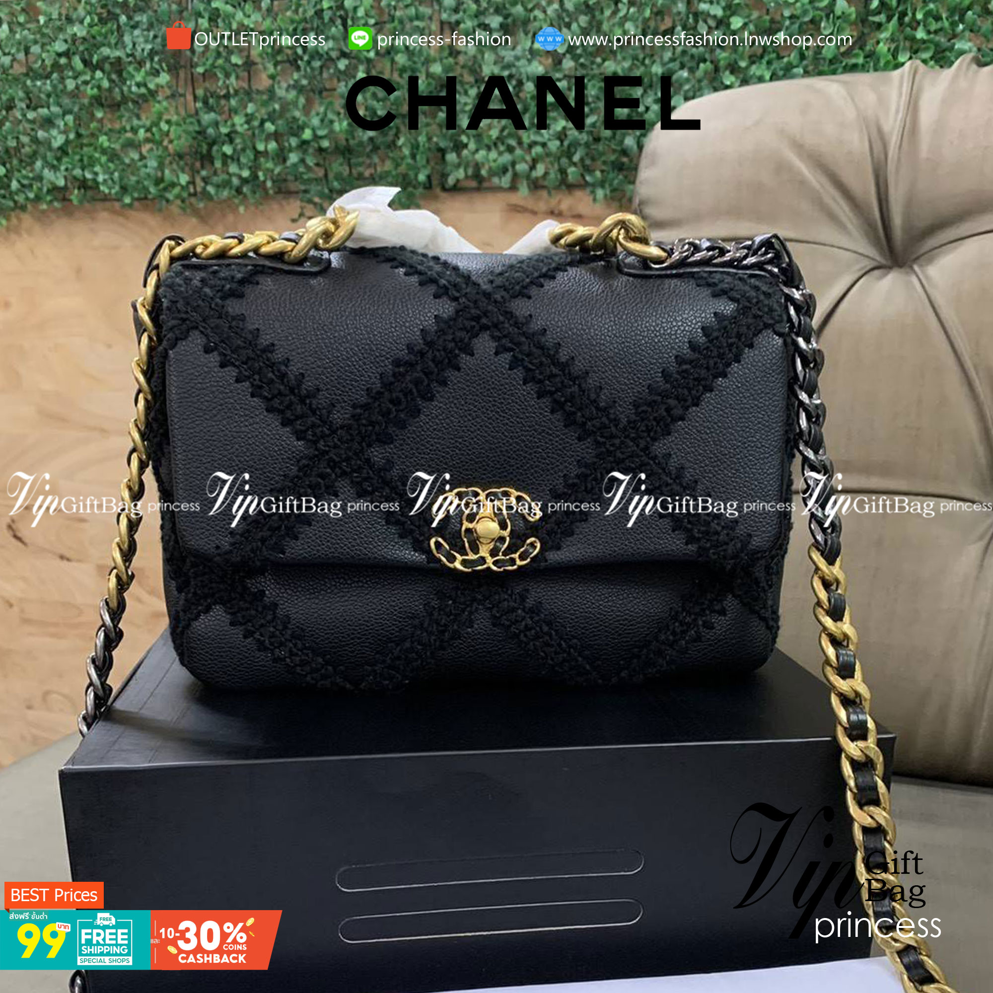 CHANEL 19 Large Stitch Bag VIP GIFT WITH PURCHASE (GWP) พรีเมี่ยมกิ้ฟ Limited Edition จาก Chanel DUTY FREE COUNTER กระเป๋าสะพายทรงคลาสสิค ตกแต่งด้วยการเย็บตะเข็บขนาดใหญ่ วัสดุหนังแท้(calfskin)ผสมผ้าทวีด หนังนิ่มมาก เงาขึ้นรูปสวยค่ะ ดีไซต์สายสะพายโซ่สองสีส