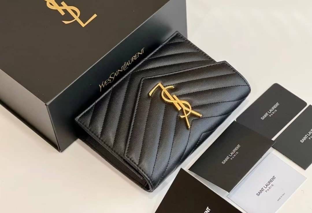 VIP 🥂 YSL WOC 8" YVES Saint Laurent Chain Wallet Envelope Woc Monogram Black Leather Cross Body Bag กระเป๋าเงิน wallet on chain ที่มาพร้อมสายสะพายแบบโซ่ ขนาด 8” งานหนังสวยติดโลโก้ YSL มีทั้งอะไหล่เงิน ทอง และดำ ด้านในมีช่องซิป และช่องใส่การ์ด
