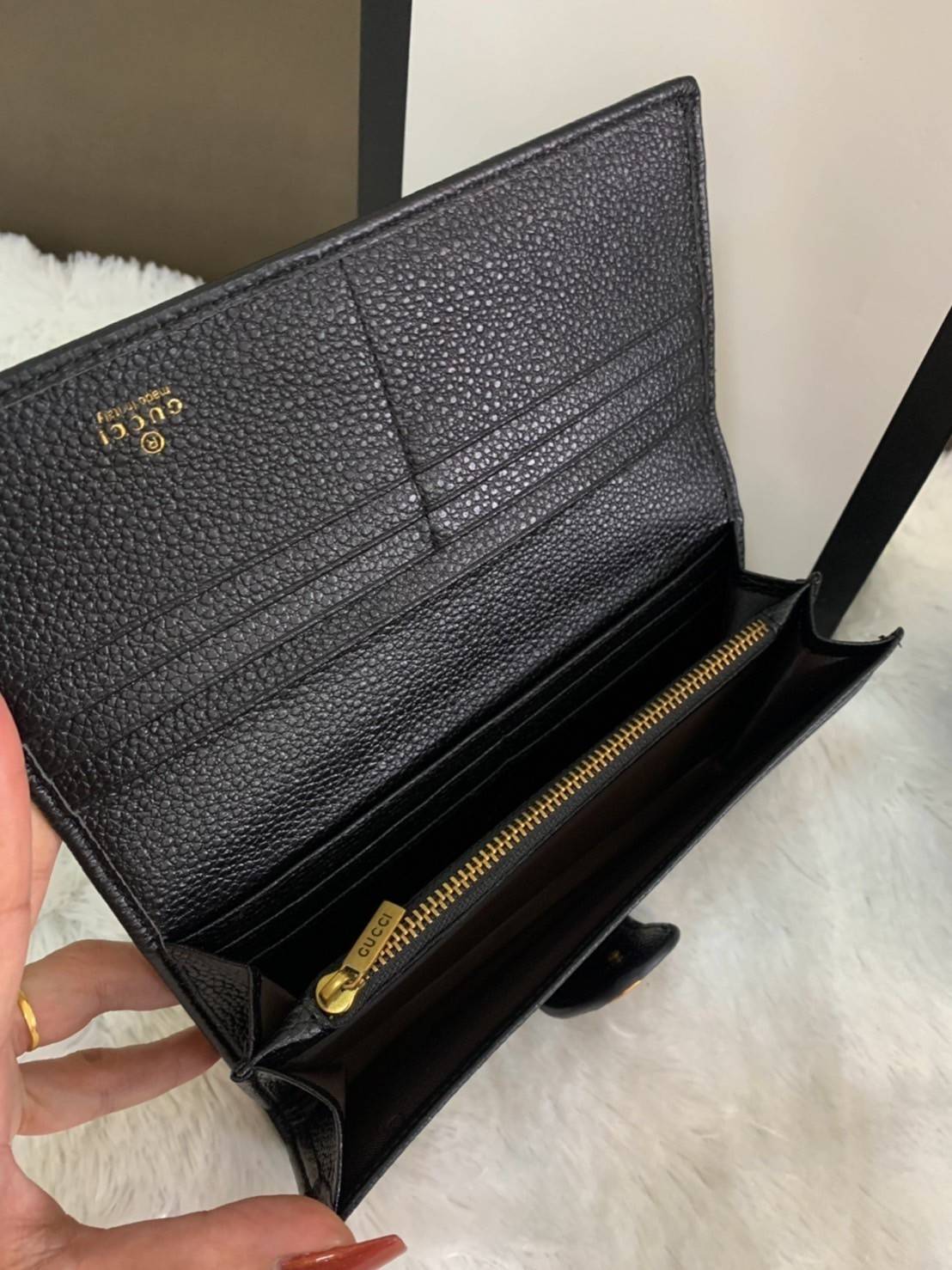 GUCCI Long Wallet / GUCCI MEN Long Wallet กระเป๋าสตางค์ใบยาว รุ่น unisex ใช้ได้ใช้ดีทั้งชายหญิง ดีไซน์ใหม่ สวยหรู วัสดุหนังแกะสังเคราะห์ อะไหล่ทอง