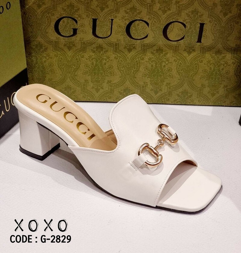Gucci Mid Heel รองเท้าส้นกลาง 3 นิ้ว งานสวม สวย เก๋ วัสดุหนัง PU ทรงเปิด ด้านบนติดอะไหล่สีทอง ส้นแท่ง ยื่น เดิน ใช้งานง่าย น้ำหนักเบา แมทส์ชุดง่าย