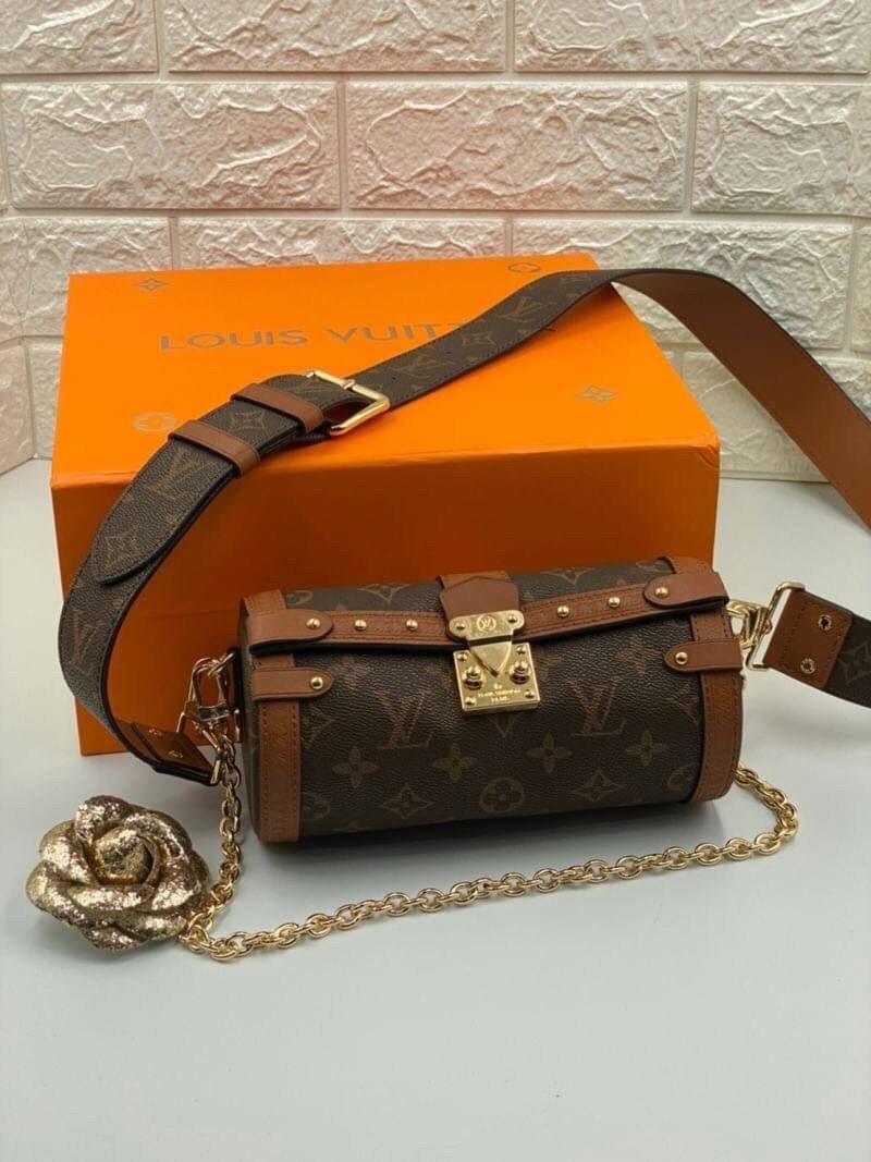 LOUIS VUITTON PAPILLON TRUNK Monogram coated canvas สินค้าออกใหม่ สวยงามมากๆค่ะ ใบจริงน่ารัก น่าใช้มากๆ พกพาสะดวก แนะนำมีติดตัวไว้สักใบไม่ผิดหวังแน่นอน ห้ามพลาดเลยนะคะ!