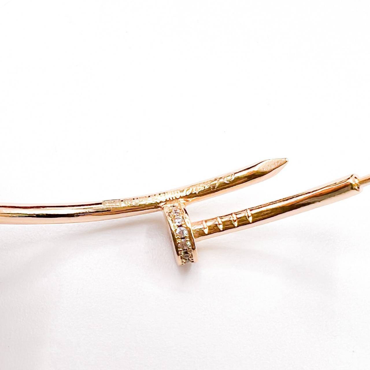 Cartier JUSTE UN CLOU EARRINGS ต่างหูตะปูคาเทียร์ ห่วงใหญ่หัวเพชร เกรดออริจินิล ปั้มทุกจุด วัสดุคุณภาพดี ไม่ลอกไม่ดำ พร้อมกล่องหนาตามแบบปั้มลายแบรนด์ ภาพสินค้าถ่ายจากงานขายจริง ใช้งานต่างประเทศได้