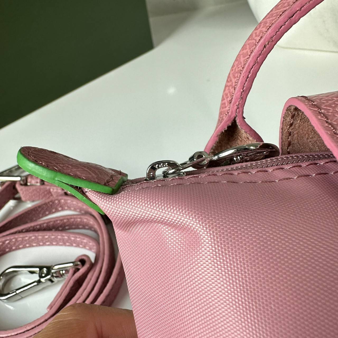 LONGCHAMP LE PLIAGE ORIGINAL Pouch with handle กระเป๋าใบเล็กขนาดกระทัดเหมาะกับใส่ของจำเป็นจุกจิก
