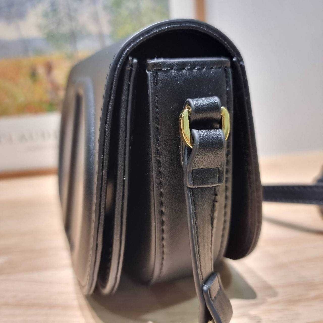 CD SIGNATURE BAG WITH STRAP กระเป๋าสะพายซิกเนเจอร์ ไอเท็มมาแรง ที่สวยแซ่บไม่มีไม่ได้เลย เกรดออริ 1:1 ใช้งานต่างประเทศได้