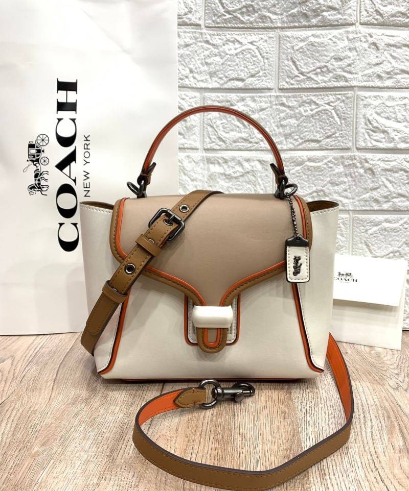 COACH COURIER CARRYALL 23 IN COLORBLOCK SIGNATURE CANVAS WITH SNAKESKIN DETAIL ((3791)) ห้ามพลาดทีเดียว สวยงามมากๆค่ะ!! กระเป๋าถือ//สะพายครอสบอดี้ร์ได้ วัสดุหนังแท้น้ำหนักเบาค่ะ รุ่นนี้โดดเด่นตรงลายของหนังผสมกันได้ลงตัวหรูมากๆ เปิดปิดกระเป๋าแบบกดล็อค ปากก