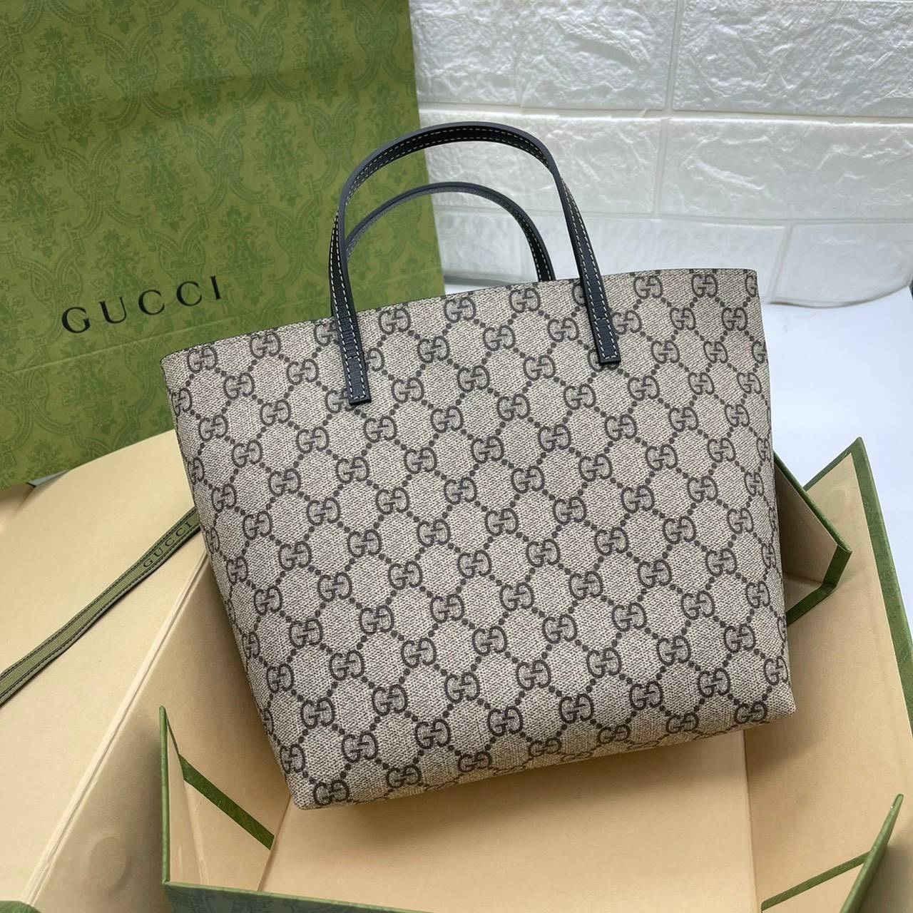 VIP 】Animal-Friendly Gucci Kid Tote Bag งานหนังแท้ทรงตั้งสวย ขนาดกะทัดรัด จุของได้เยอะ ใช้ได้ทั้งเด็กและผู้ใหญ่ น่ารักมากค่ะ **รุ่นขายดีตลอดกาล**
