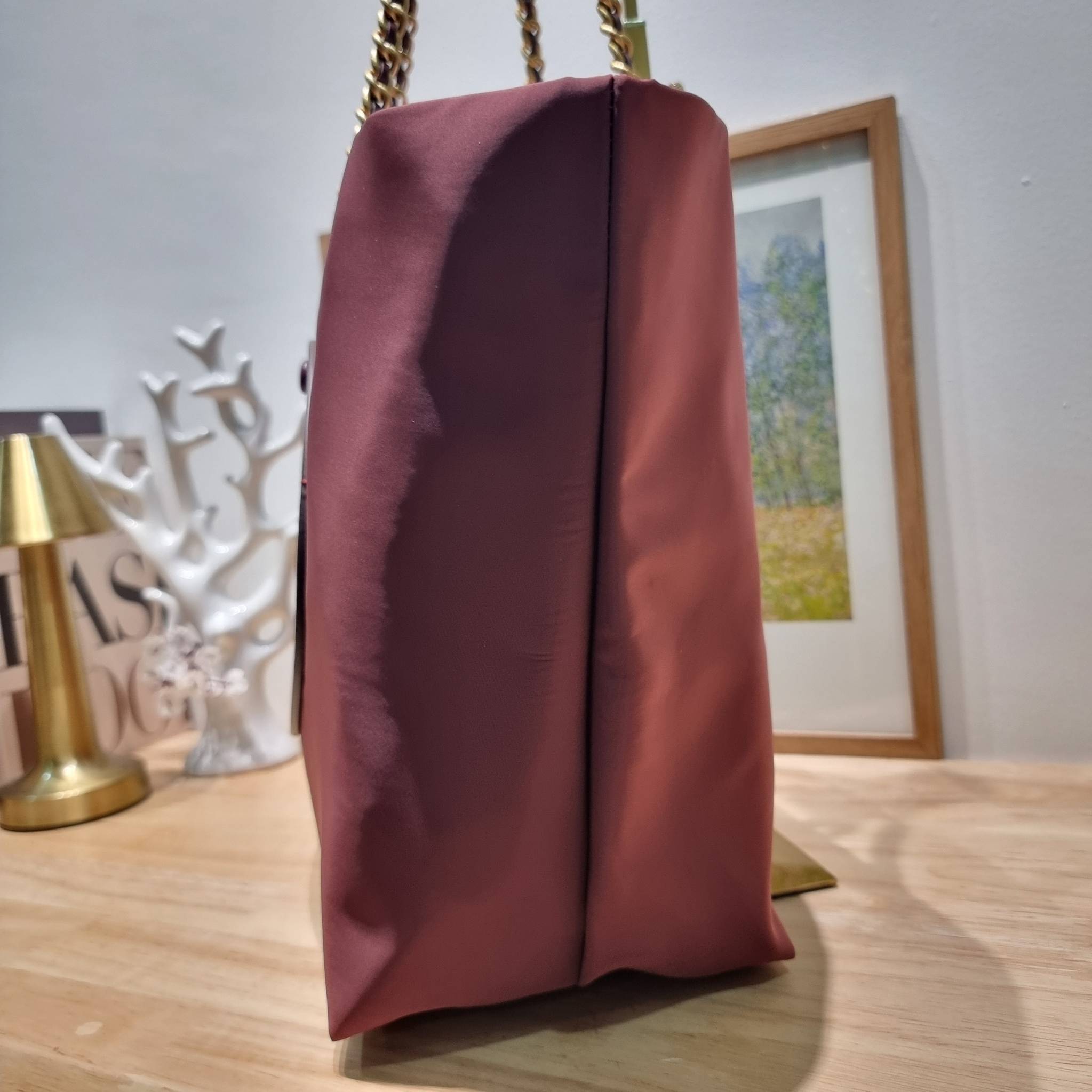 TORY BURCH Ella Chain Tote Bag / TORY TOTE NYLON BAG พร้อมส่ง 4 สี กระเป๋าสะพายทรงโท้ทใบใหญ่ จุของไปเลยแน่นๆ รูปทรงคลาสสิคชวนใช้ โดดเด่นด้วย patch โลโก้ แนะนำรีบสั่งใช้ไปสวยก่อนใครได้เลยน้า