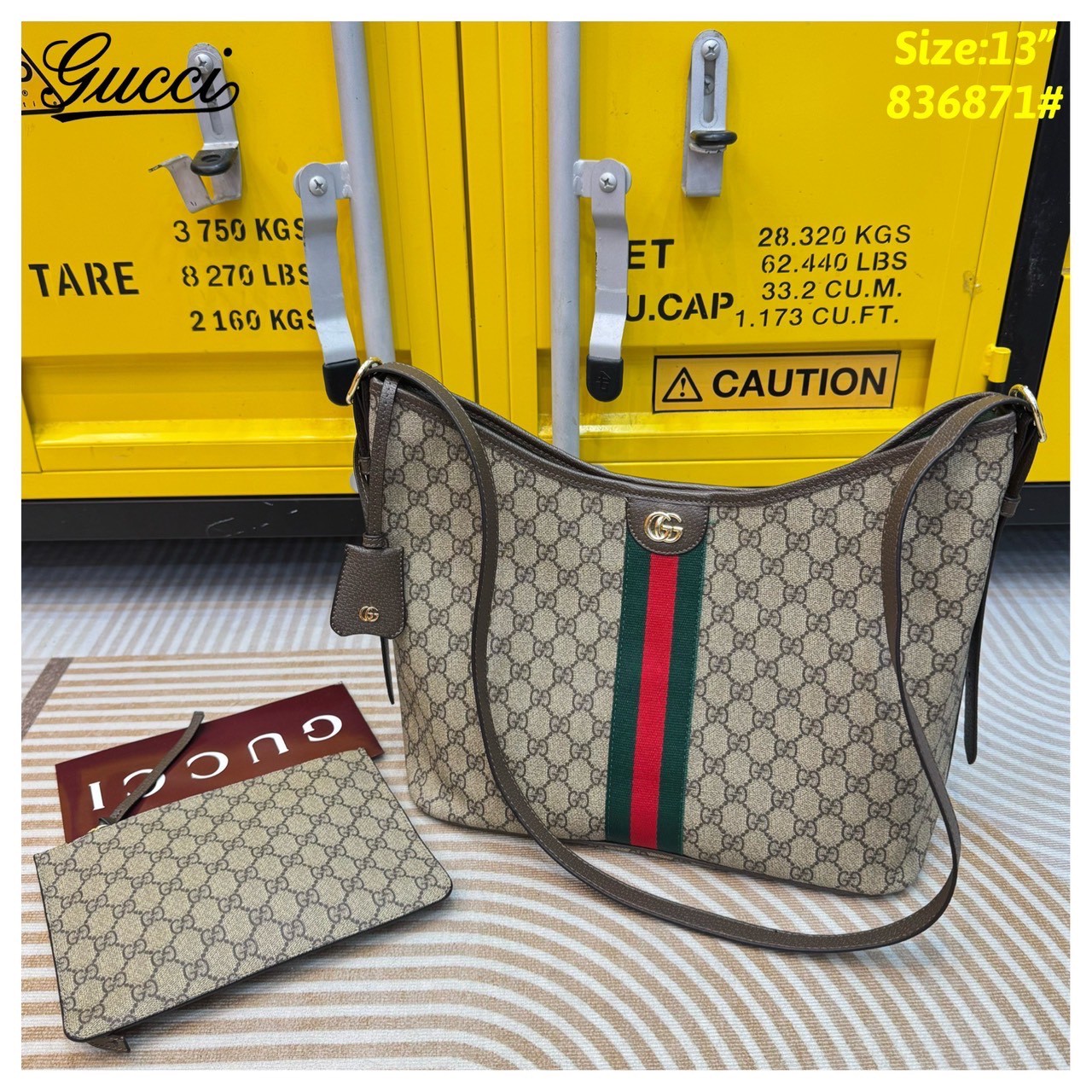GUCCI Ophidia large shoulder bag กระเป๋าสะพายทรงโท้ท คอลสุดคลาสสิก ใบใหญ่กำลังดี จุคุ้ม โดดเด่นด้วยลวดลายคลาสสิคเอกลักษณ์ วัสดุหนังแคนวาส ภายในโล่งกว้างมาก