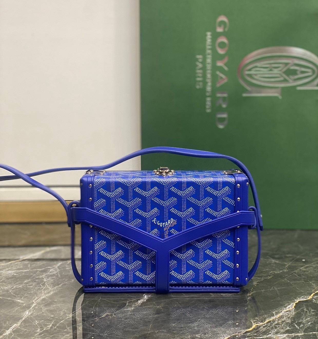 ORI หนังแท้ | Goyard Minaudière Trunk Bag กระเป๋าสะพายทรงแมสเซ็นเจอร์ เป็นคลัตช์ได้ในใบเดียว น้ำหนักเบา ทรงกล่องดีไซน์ใช้งานง่าย สวยหรู