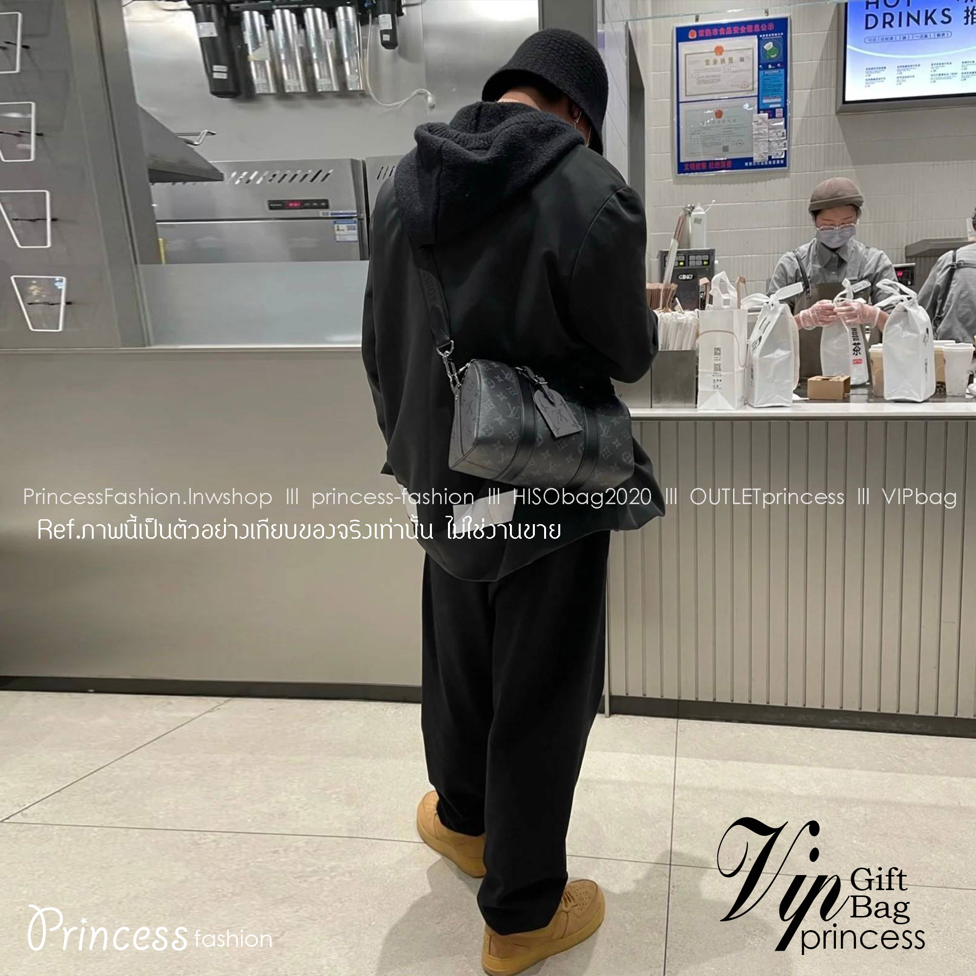 LV CITY KEEPALL Monogram Eclipse Bag กระเป๋าสะพายทรงหมอนสุดคลาสสิค ด้วยดีเทลความเป็นเอกลักษณ์ เรียบหรูด้วยความโดดเด่นจากลวดลายโมโนแกรม ขนาดกำลังดี