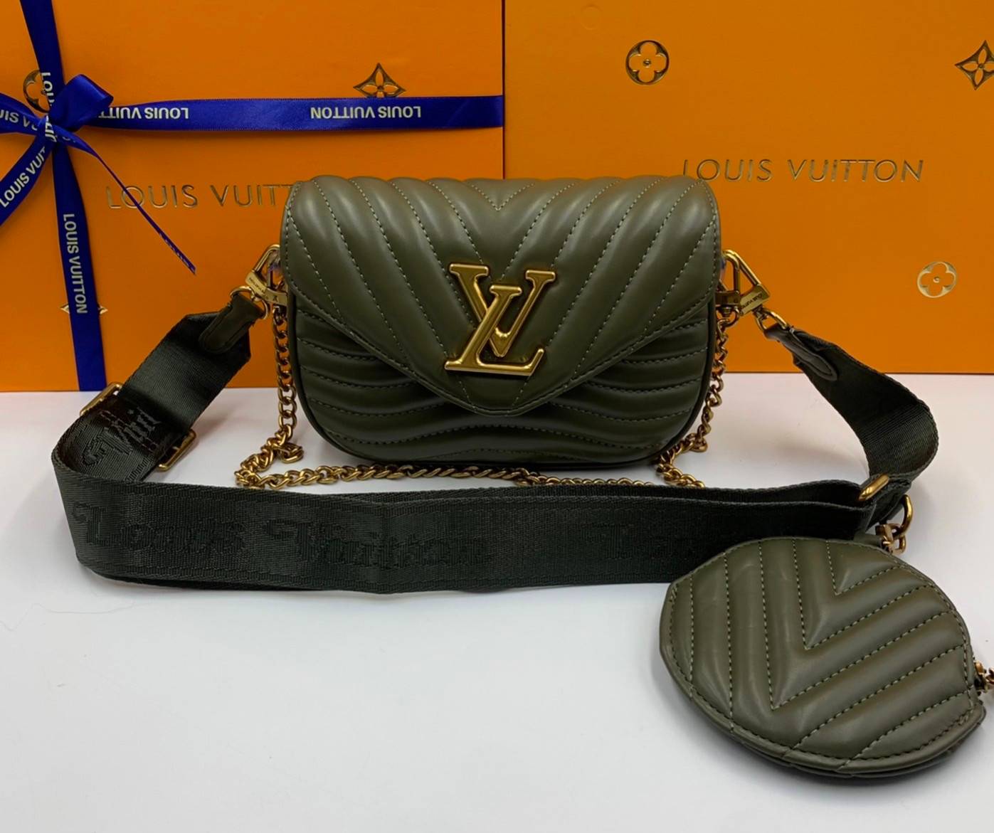 VIP GIFT 】LOUIS VUITTON NEW WAVE MULTI-POCHETTE (4colors)