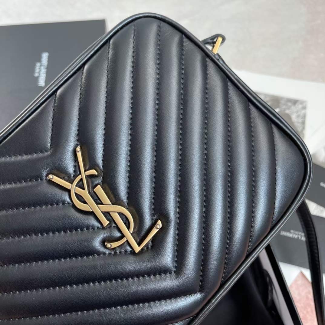 YSL LOU CAMERA BAG IN QUILTED LEATHER 23 cm กระเป๋าสะพาย เกรดหนังสวยเต็มใบ เกรดออริ 1:1 ใช้งานต่างประเทศได้