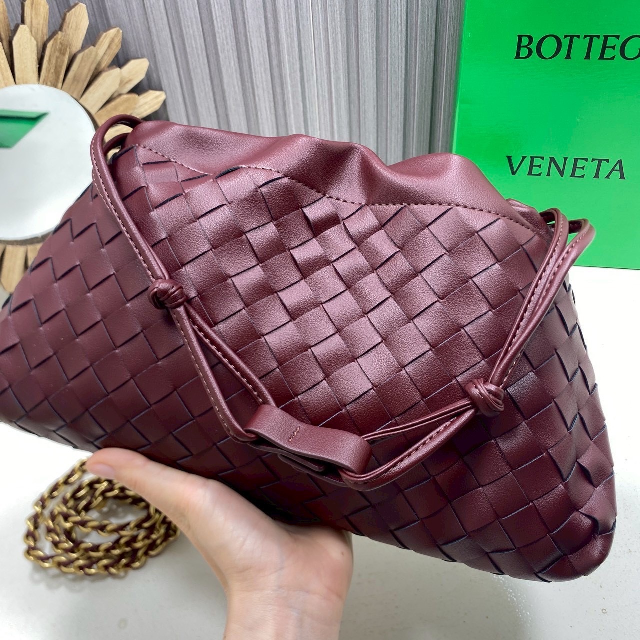 ORI หนังแท้ | Bottega Veneta Dustbag Notte Bag / Bottega Hobo Bag กระเป๋าสะพายดีไซน์สานเป็นเอกลักษณ์ เรียบง่ายไฮคลาส เชือกผูก พร้อมสายสะพายโซ่