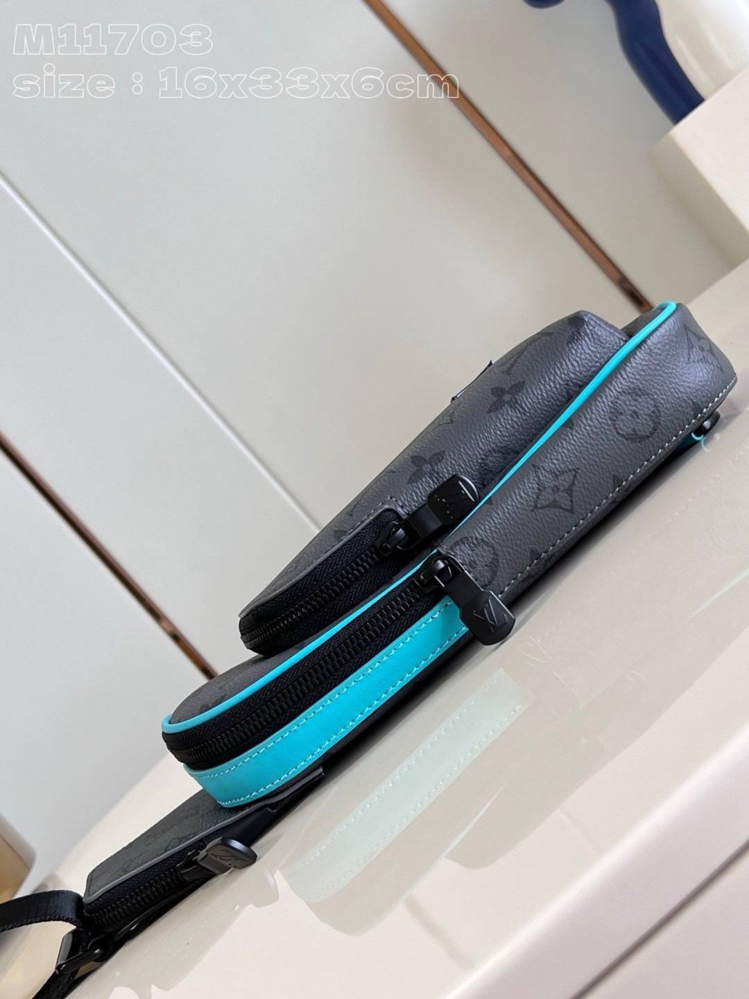 สลับแท้ LV Avenue Slingbag PM Turquoise กระเป๋าสะพาย/คาดอก Slingbag หนังแท้ แคนวาสแท้ เกรดสลับแท้ดีสุด สง่างามเหนือกาลเวลา มีไว้ไม่มีเอาท์ ท่านชายควรมีมากค่ะ