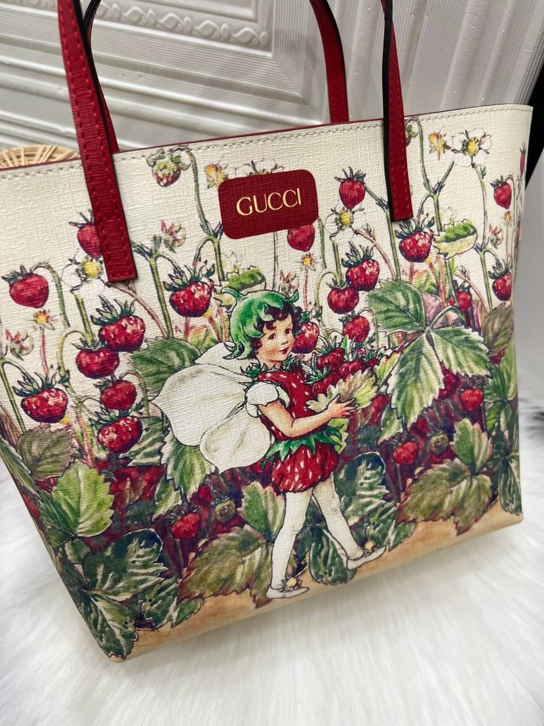 GUCCI Children's tote bag / Gucci kid tote / Gucci bag พร้อมส่งสต๊อกแน่น กับกระเป๋าโท้ทคิดท์ ไซส์น่ารักน่าใช้ ฮอตไม่หยุด เด็ดทุกดีไซน์ มีลายเข้าใหม่มากกว่าในรูปนะคะ