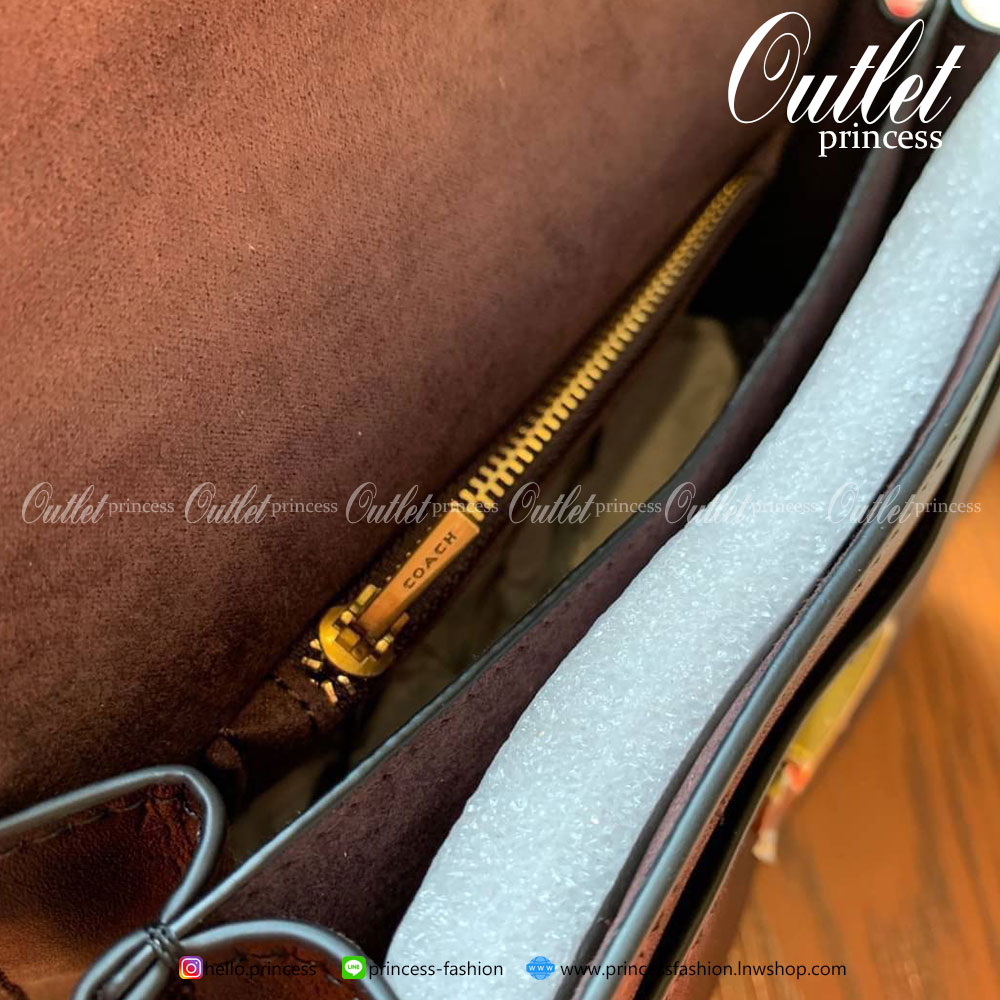 COACH TABBY TOP HANDLE 20 LEATHER BAG 💋กลับมาอีกครั้งตามคำเรียกร้องค่ะ!! กระเป๋าถือ//สะพายข้างได้ วัสดุหนังแท้อย่างดี หนึ่งใบทำหนัง2แบบได้อย่างลงตัว สวยงาม มีอะไหล่ตัวC ใหญ่ด้านหน้าโดดเด่นหรูมากๆค่ะ