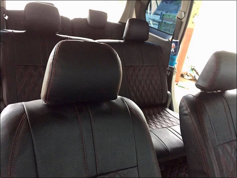 ชุดหุ้มเบาะรถยนต์AVANZA หนังPVC เกรดA เข้ารูป สีดำด้ายแดง