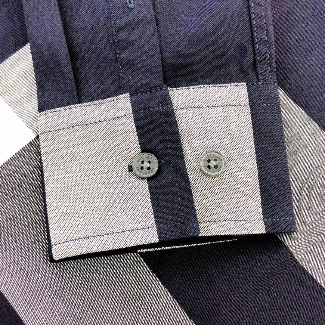 BURBERRY SHIRT / BURBERRY LONG SLEEVE VINTAGE CHECK SHIRT เสื้อเชิ้ตแขนยาวแบรนด์เบอเบอรี่ ลายสก็อตสุด classic เรียบหรู ดูดี ภูมิฐานมากๆค่ะ สินค้านำเข้าคุณภาพเทียบแท้ งานสวยเทพ เนื้อผ้าอย่างดี เป๊ะมาก รับประกันความพอใจเลยนะคะ ใส่เป็นเชิ้ตติดกระดุมเนี๊ยบๆ ห