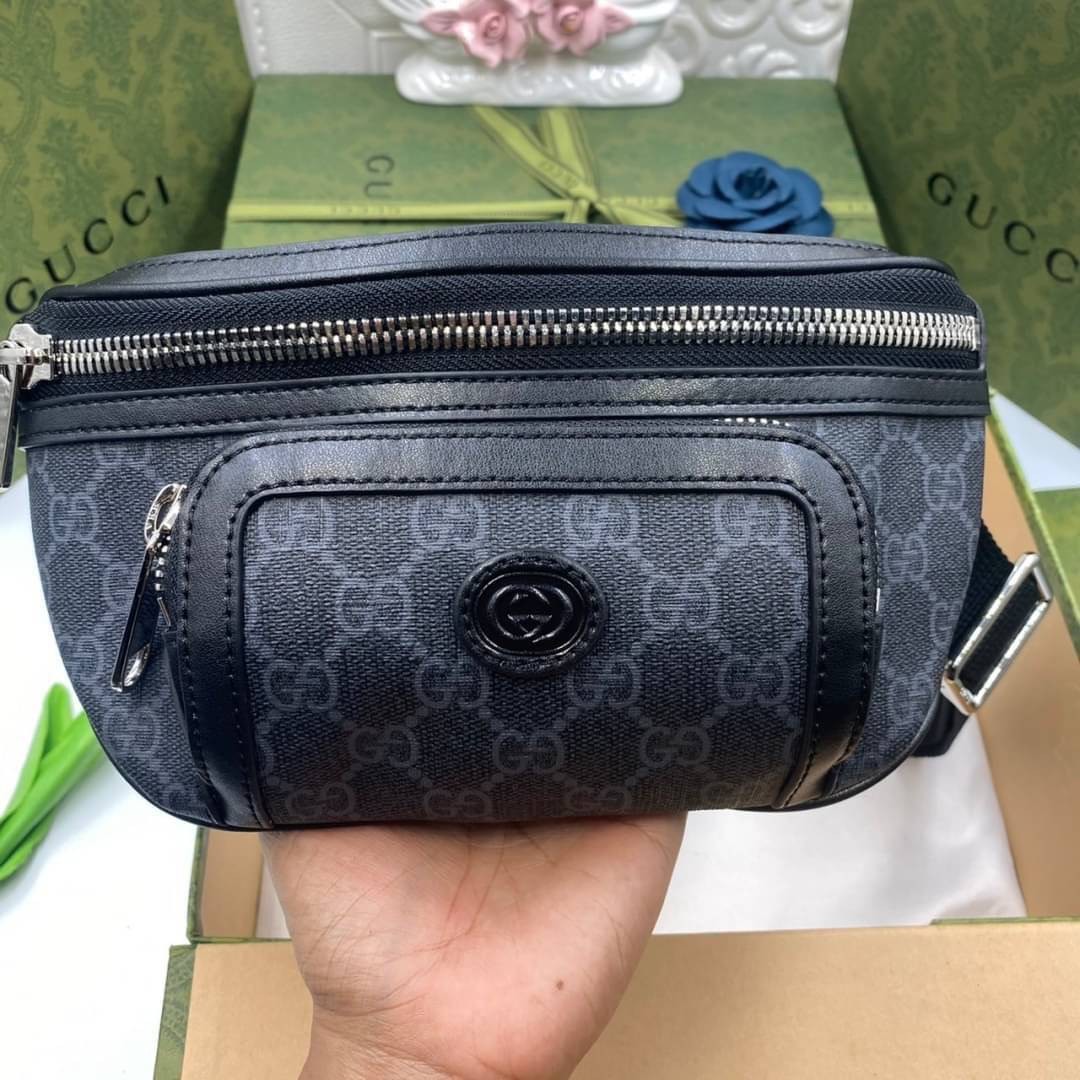 VIP 】หนังแท้ GUCCI Belt bag with Interlocking G 23CM แบบใหม่ล่าสุด ใช้ได้ทั้งหญิงชาย คาดอก คาดเอวได้ คูลๆ เลยค่าา ใบจริงสวย น่าใช้มากๆ สะพายวันไหนๆได้หมด สินค้าพร้อมส่ง มีมาจำนวนจำกัด ห้ามพลาดค่ะ! กระเป๋าคาดอกด้านหน้า//คาดไปทางด้านหลัง//หรือคาดเอวได้ ตามแ
