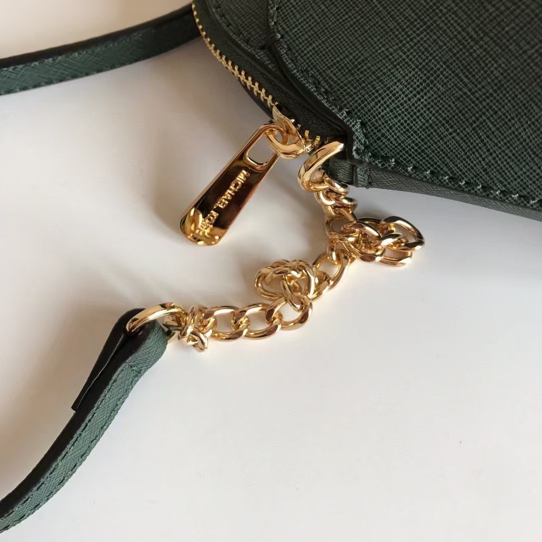 MICHEAL KORS CROSSBODY BAG กระเป๋าสะพายแบรนด์ดังทรงสุดฮิตหนัง SAFFIANO ทั้งใบ