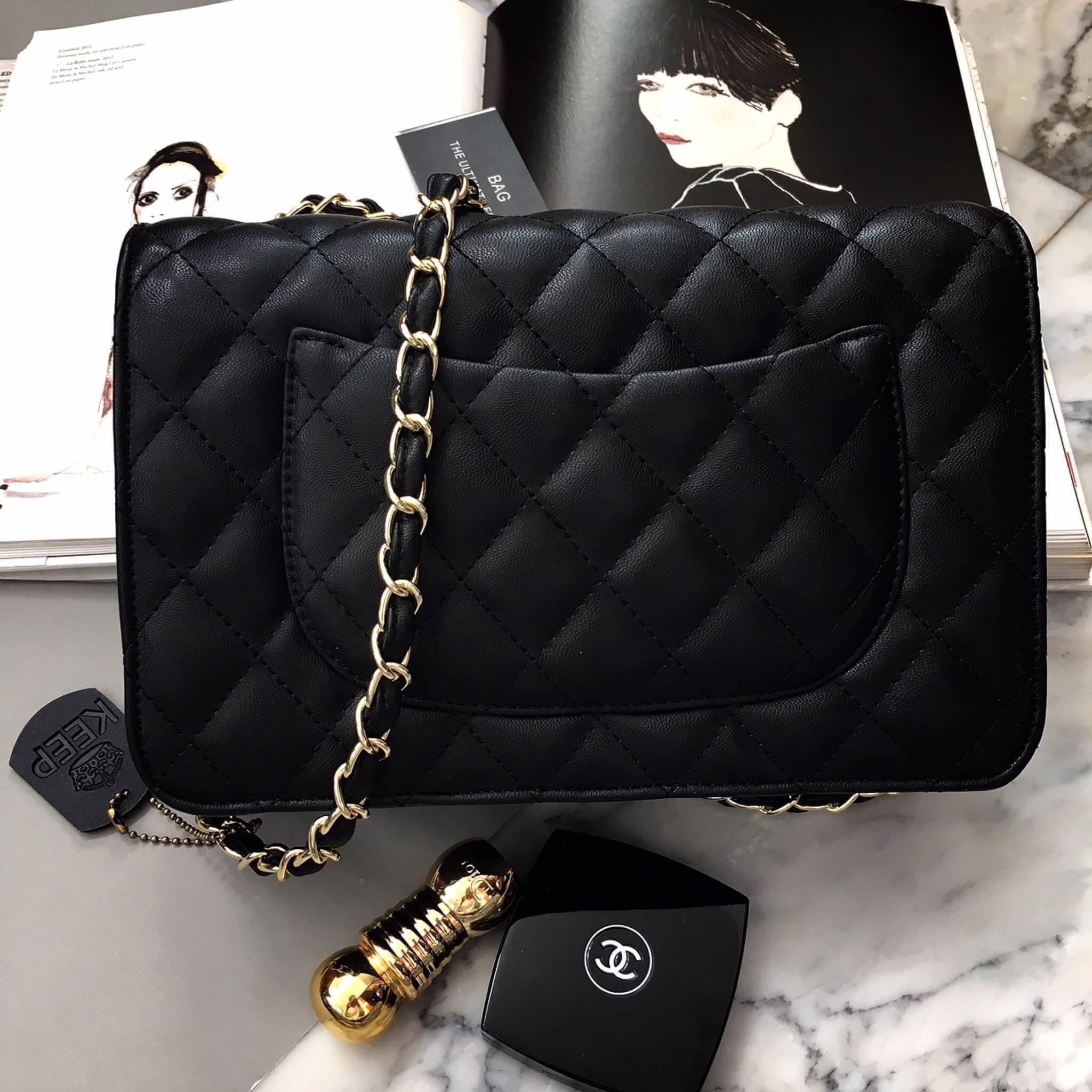 New arrival! จากแบรนด์ KEEP รุ่น Keep spell chain bag (( mini - classic size )) ตัวกระเป๋าหนังแกะสังเคราะห์ ลายหนังสวยมากๆคะ นิ่ม-ตึง สุดๆ รุ่นนี้ จะมี 2 ขนาด คือ mini และ classic ไซด์