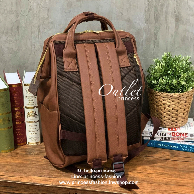 Anello polyurethane leather rucksack รุ่น Mini และ Classic กระเป๋าเป้จากแบรนด์เล็กๆมาสู่แบรนด์ดังทั้งในไทยและญี่ปุ่น วัสดุหนังpuแต่งลายหินอ่อนหนังนิ่ม กันน้ำได้ ภายในมีช่องเล็ก2ช่อง เปิดปิดด้วยซิปคู่ ปากกระเป๋าเป็นโครงสะดวกต่อการหยิบจับของภายใน ด้านข้างมี