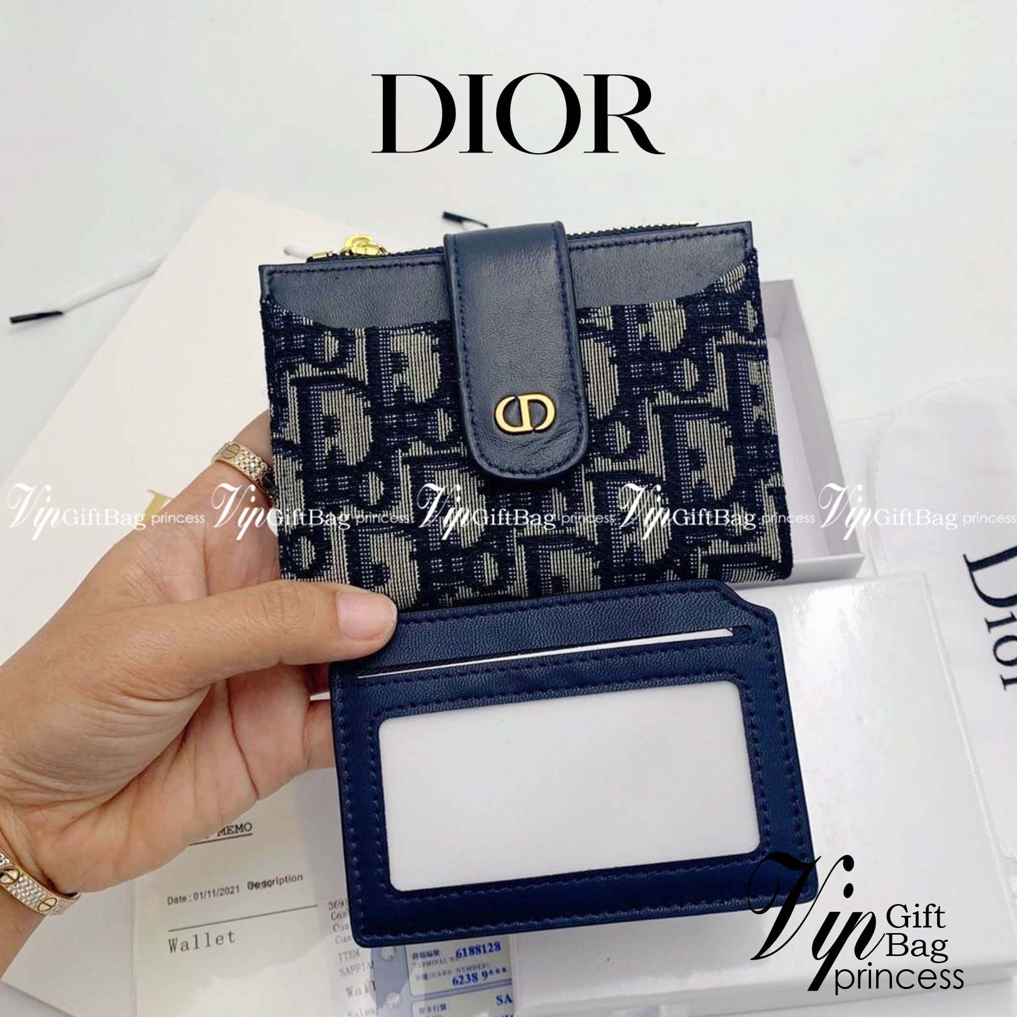 DIOR Zip Wallet jacquard leather / DIOR Card Holder กระเป๋าสตางค์ กระเป๋าใส่บัตรแบรนด์หรู งานเซ็ท 2 ชิ้น สุดคุ้ม พร้อมส่งที่ไทย ภาพสินค้าถ่ายจากงานขายจริง ใช้งานต่างประเทศได้