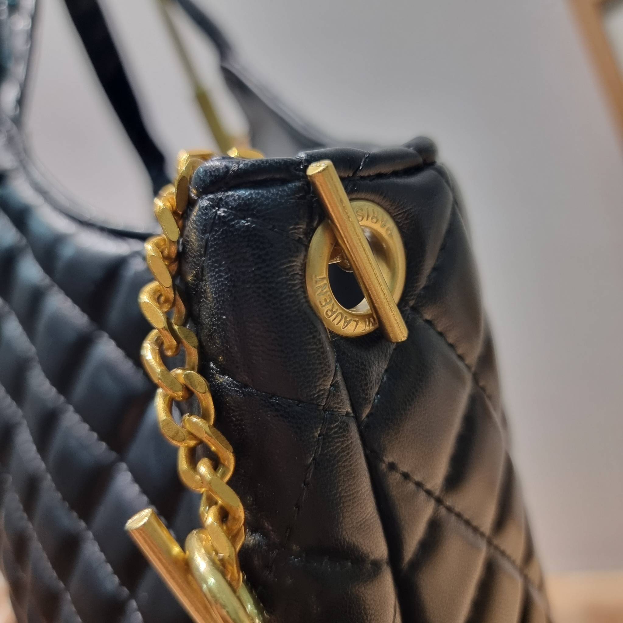 YSL tote bag / YSL ICARE MAXI SHOPPING BAG พร้อมส่ง 3 สี กระเป๋าใบใหญ่ทรงโท้ท ที่เอาอยู่ทุกลุค จุของได้แบบไม่ต้องกังวล พิเศษแถมใบลูกให้อีกใบ คุ้มค่ามากๆบอกเลย