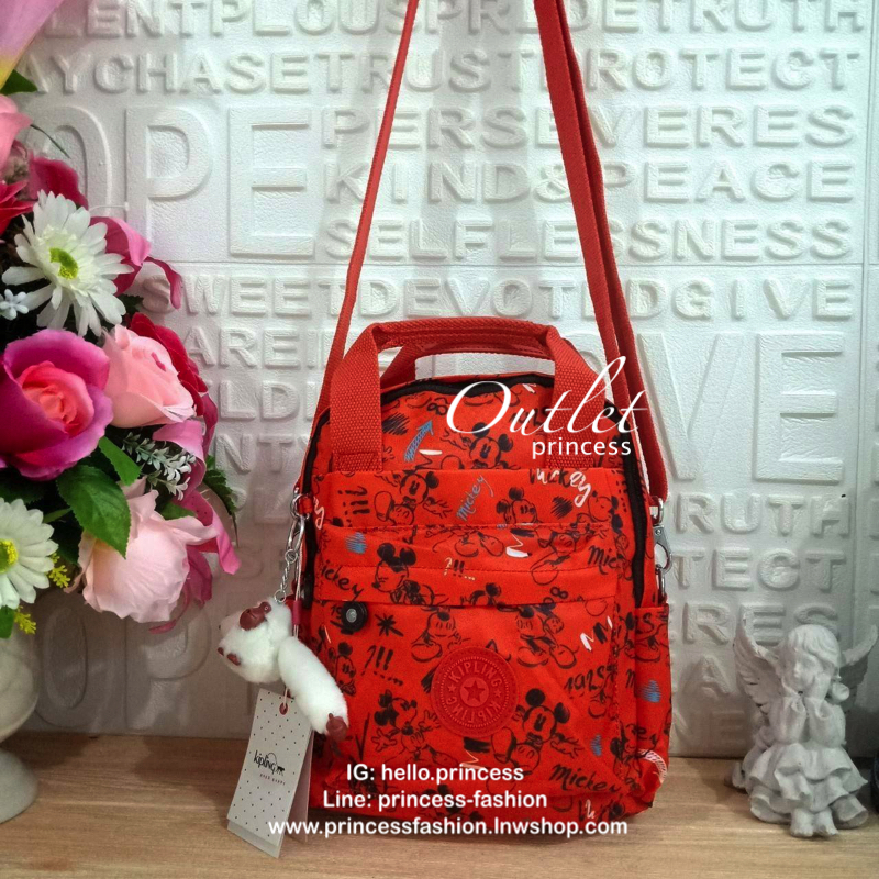 KIPLING 3 WAYS MINI BACKPACK ซับในตาราง 👍กระเป๋าสะพายรุ่นใหม่วัสดุ Nylon & Polyester 100% 👍หูหิ้วมีลายปั้มแบรนด์ 👍สายสะพายยาวเลื่อนปรับได้ถอดได้ 👍สามารถถือหรือสะพายได้ จะสะพายไหล่ สะพายเฉียง Crossbody หรือจะคล้องสายเป็นเป้ส