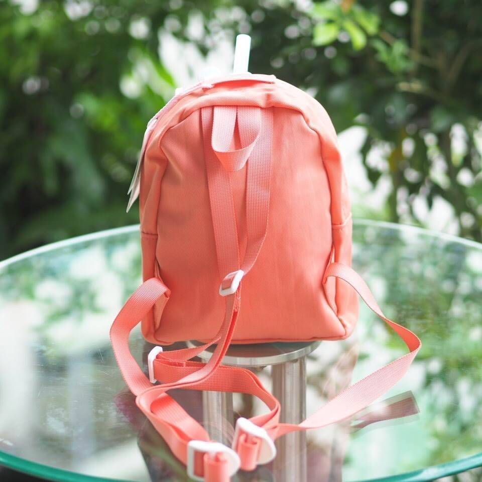 Cilocala backpack Size XS กระเป๋าแบ็คแพ็คสีหวานที่ฮิตกันอย่างมากในหมู่วัยรุ่นญี่ปุ่นและฮ่องกง ด้วยสีหวานๆ โทนพาสเทล ดีไซน์น่ารัก ทันสมัย สำหรับสาวๆ ที่ชอบเก็บของกระจุกกระจิก เพราะมีช่องด้านในเป็นแยกเป็นสัดส่วน จะสะพายไปเรียนหรือแบ็คแพ็คไปเที่ยวได้หมดเลยค่