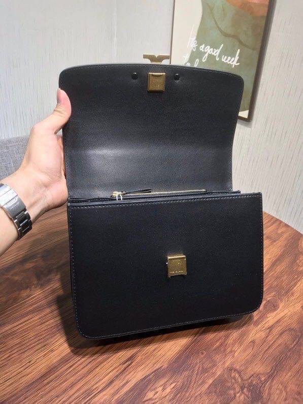 Tory Burch 75003 Eleanor Medium Convertible Shoulder Bag พร้อมส่งที่ไทย อีกรุ่นที่น่าครอบครองมากๆค่ะ กระเป๋าสะพายข้างและทบสายเป็นคล้องไหล่ได้ หนังแท้ชั้นดี ใช้ได้กับทุกๆโอกาส ห้ามพลาด ก่อนหมดนะคะ!!