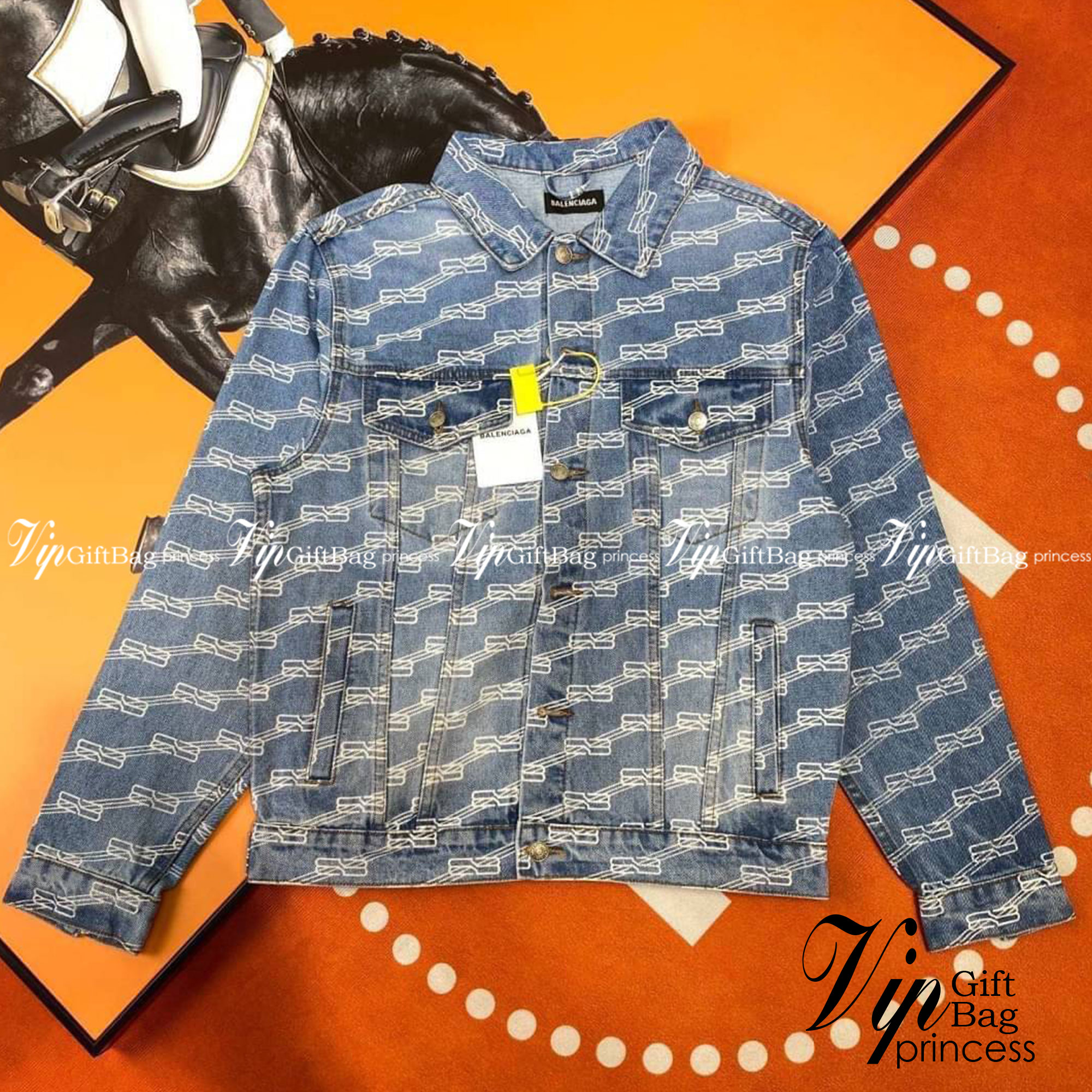Balenciaga logo denim jacket / BALENCIAGA Jacket เกรดออริจินอล มีป้ายแท็กที่คอเสื้อ ใส่ได้ทั้งผู้หญิงผู้ชาย พร้อมส่งที่ไทย ภาพสินค้าถ่ายจากงานขายจริง ใช้งานต่างประเทศได้