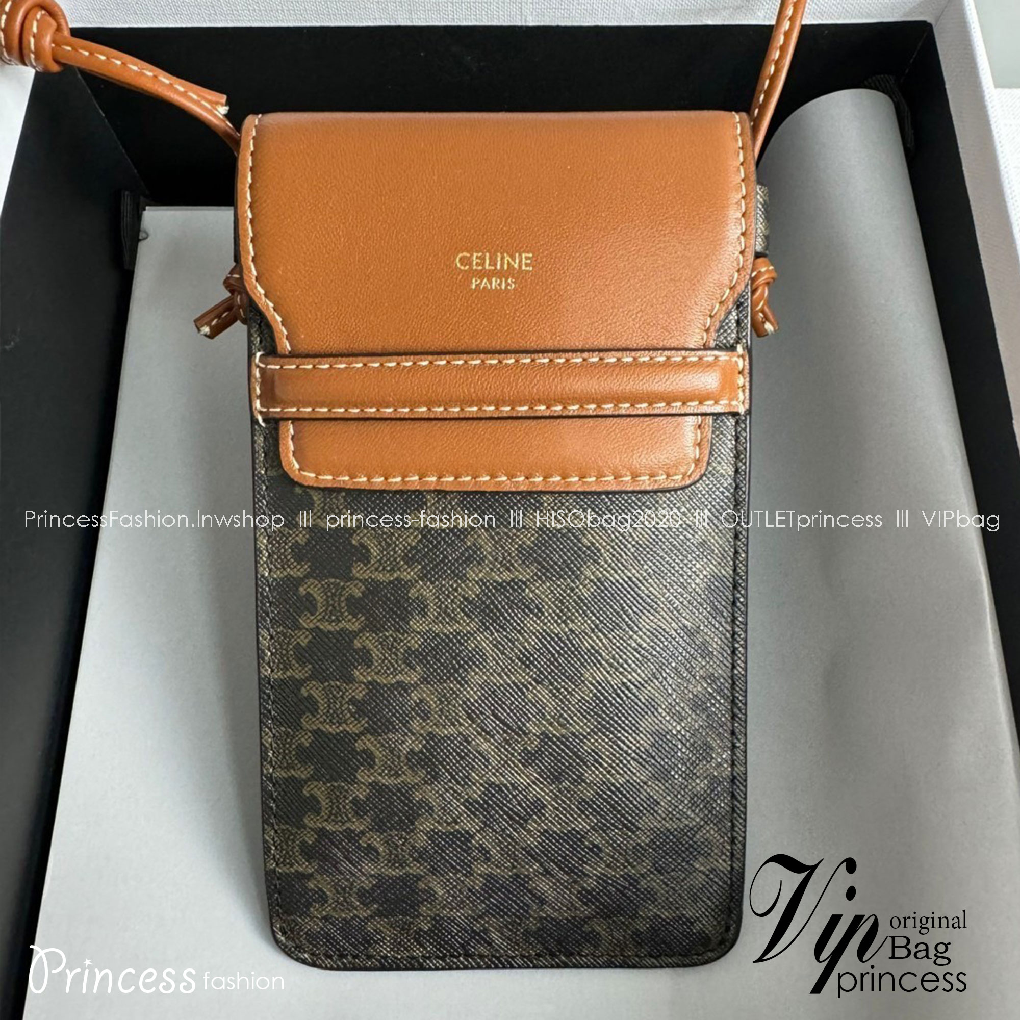 CELINE PHONE POUCH WITH FLAP IN TRIOMPHE CANVAS AND LAMBSKIN กระเป๋าใส่โทรศัพท์ เกรดท็อปออริจินอล 1:1 สลับแท้