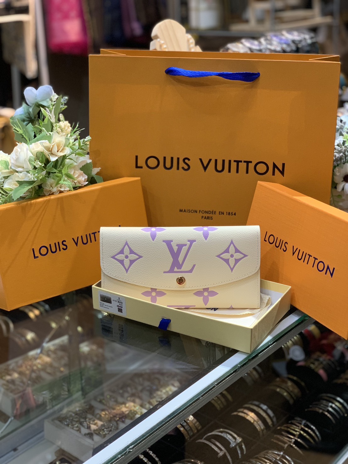 ORI หนังแท้ | LV Long Wallet 20cm กระเป๋าสตางค์ใบยาว โทนสีสดใส มีฟังก์ชันและสไตล์ให้เลือกด้วยช่องใส่บัตรหลายช่อง